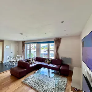 Great City Centre Getaway 2 Bed Near The Beach And Shopping Area Swansea